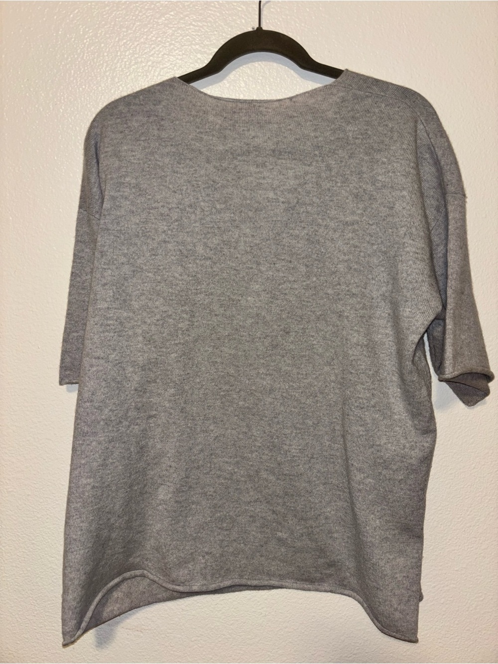 DEMYLEE New York Gray Cashmere Short Sleeve V-Neck Boxy Sweater S - Picture 5 of 5
